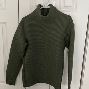 Women’s Olive Green Ribbed Turtleneck Sweater